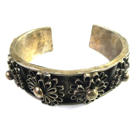 Silver Tone Chunky Flower Floral Filigree Cuff Bangle Bracelet 1" Wide Festival - Picture 1 of 9